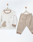 Andywawa Baby-Set Forest Nursery mit ecrufarbenem Langarmshirt, Bärenapplikation und beiger Hose mit Bündchen