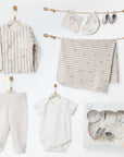 Andywawa Neugeborenen-Set ZZZ Zebra mit gestreiftem Oberteil, Hose, Body, Mütze, Lätzchen, Babyschühchen und Decke in Beige und Ecru