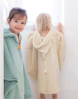 Kinder tragen L'oiseau Bateau Badecapen - Im Badezimmer