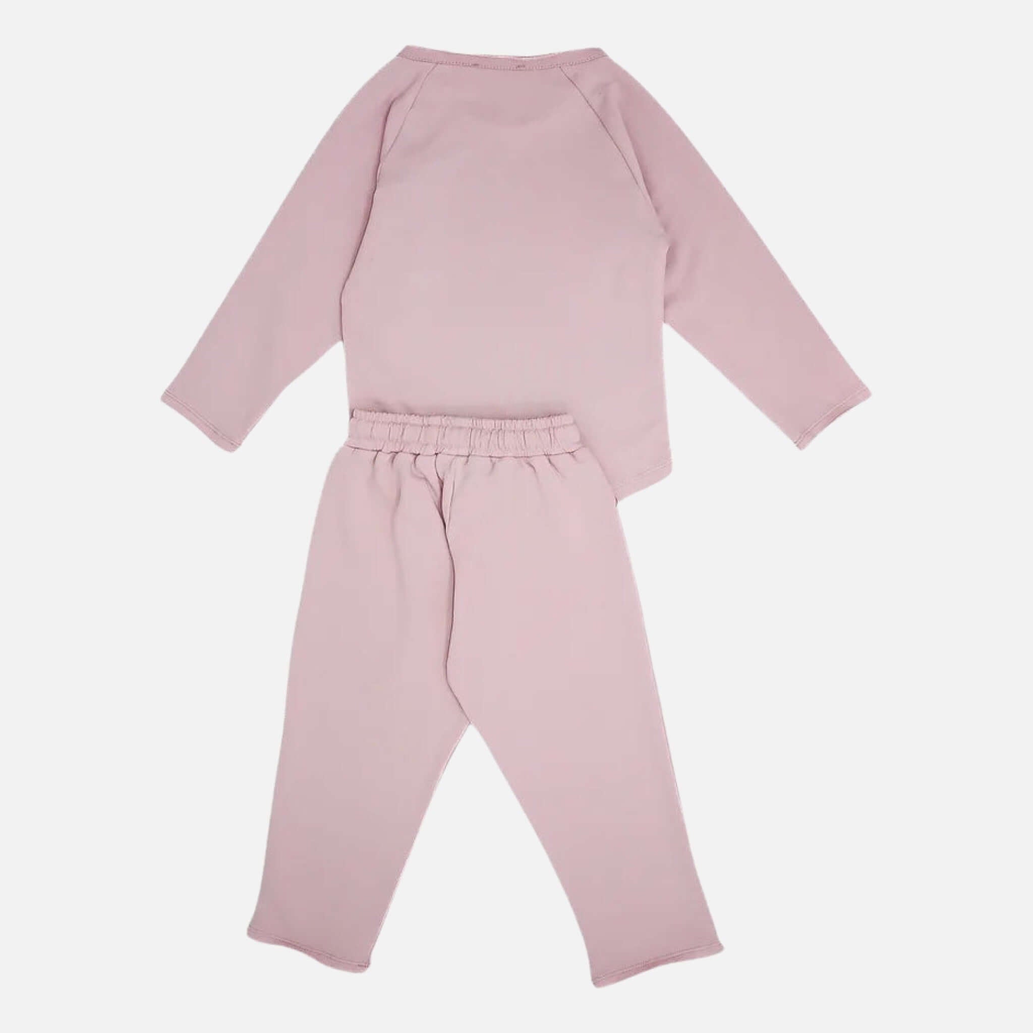 Die Rückseite des Pyjama-Sets in Rosa