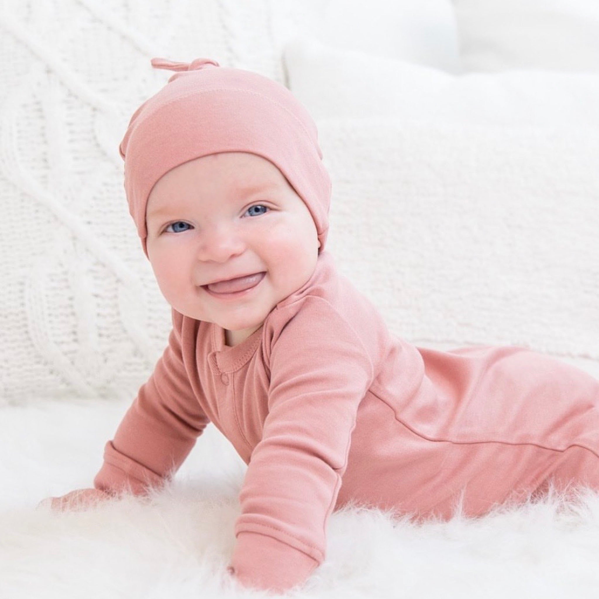 Cappello con nodo da bambino biologico - rosa