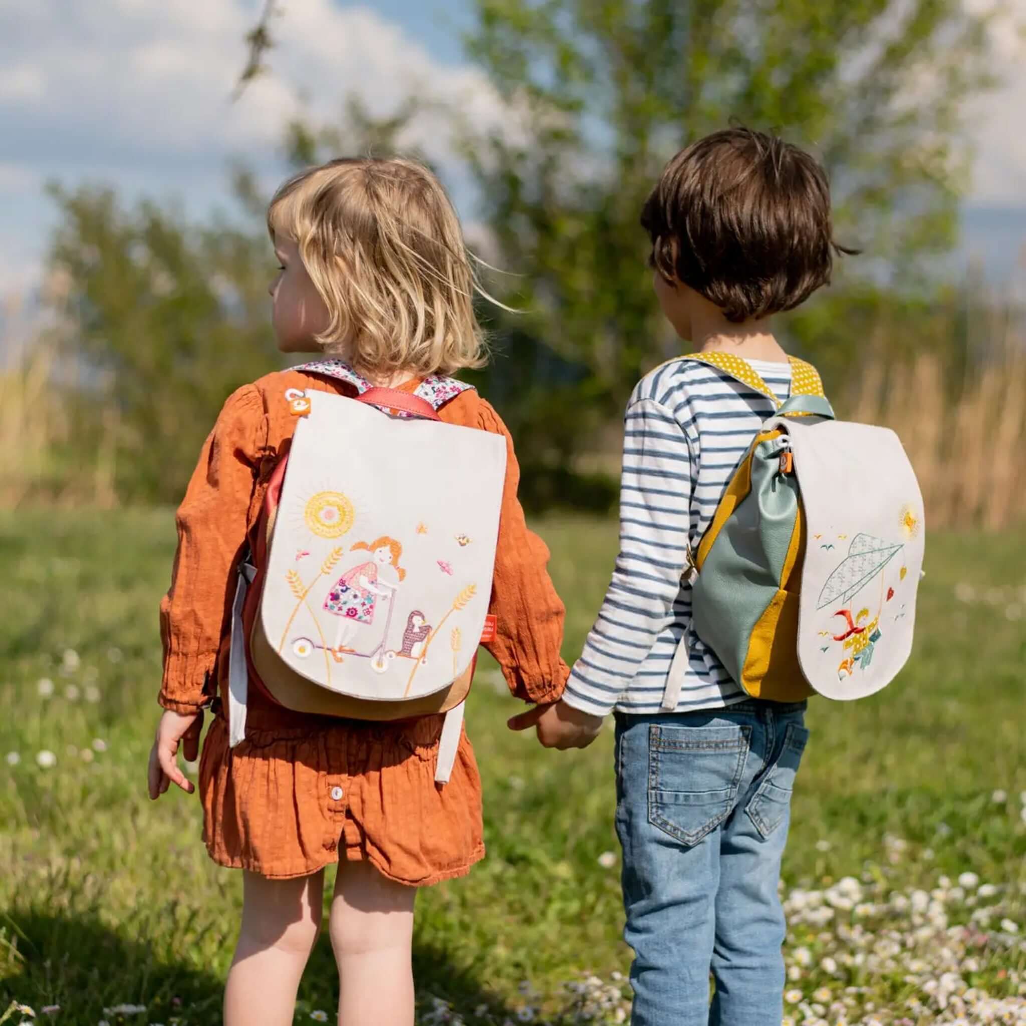 Zaino per bambini La ragazza con il rotolo