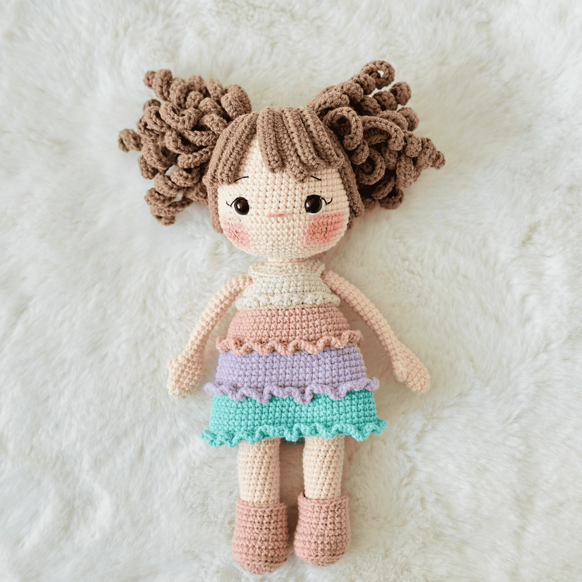 Rosé handgemachte Amigurumi Puppe - Bio-Häkelpuppe