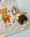 handgemachter Amigurumi Bär Honey - Bio-Häkelpuppe