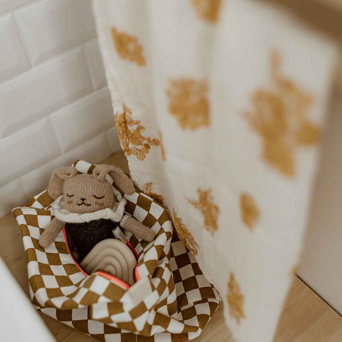 Vic Damier Caramel Necessaire