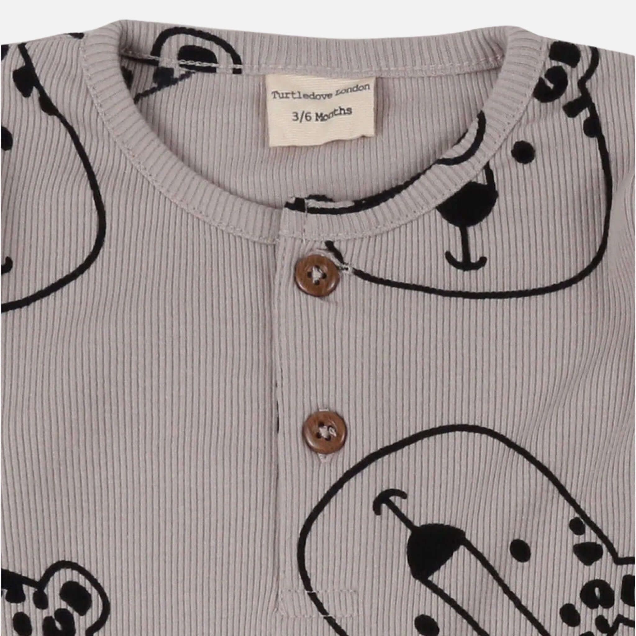 Tutina leopardata delle nevi