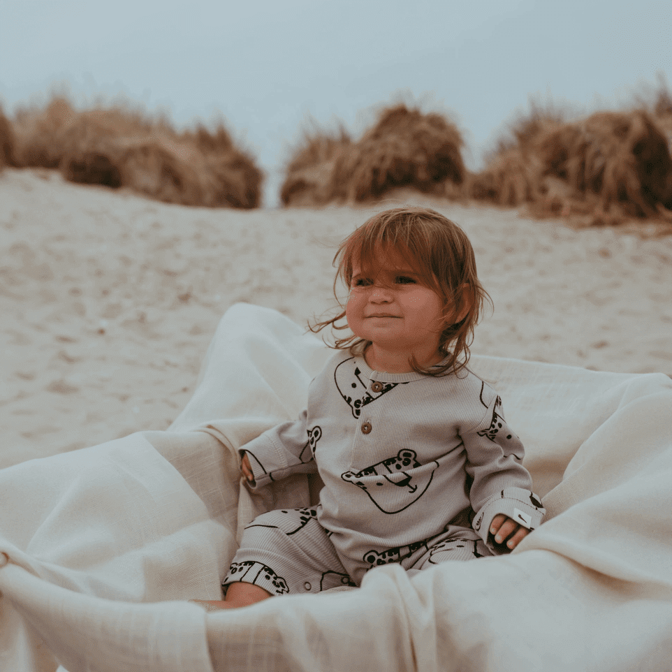 Tutina leopardata delle nevi