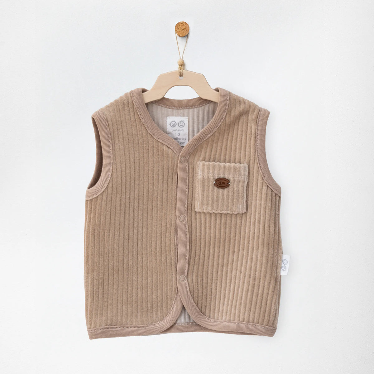 Beige Andywawa Babyweste Forest Nursery mit feiner Längsstruktur, Brusttasche und durchgehender Druckknopfleiste
