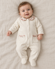Baby Strampler aus Velours mit Blumenkragen