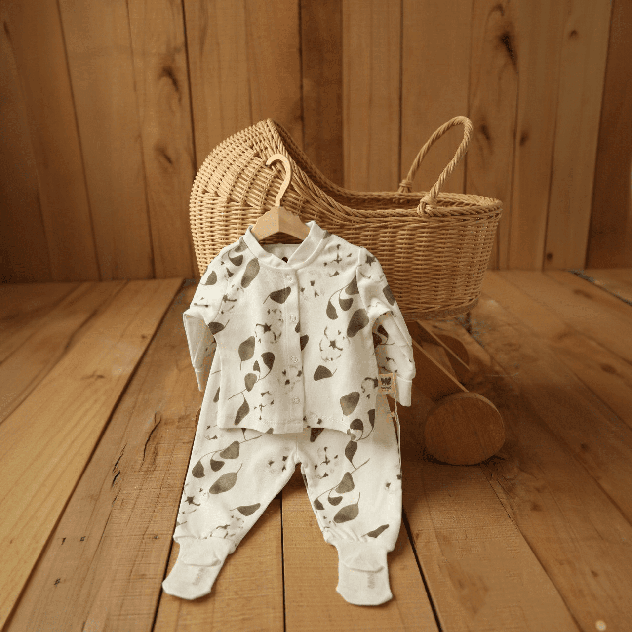 &quot;Green Leaf&quot; pajama set made from organic cotton