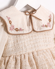 Baby Kleid mit besticktem Kragen