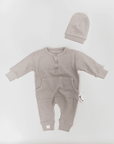 Baby Natural Overall und Mütze für babies in Beige