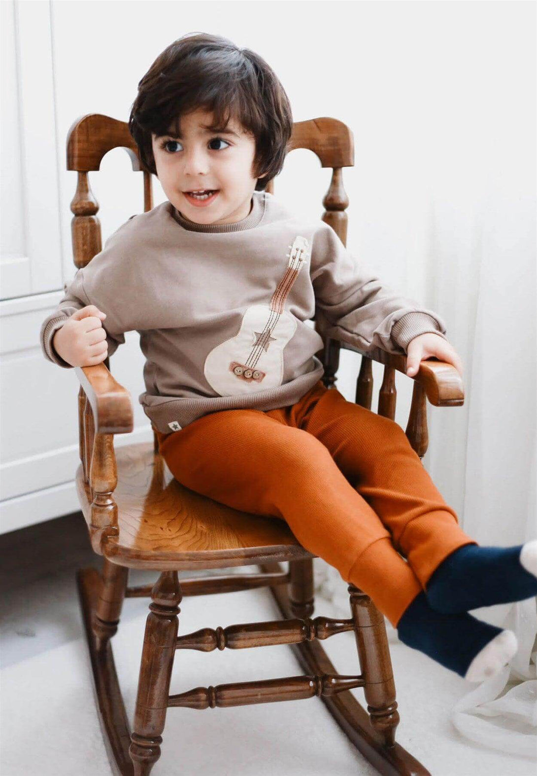 Guitar Sweatshirt- Dunkelgrau - Cheeky Nomads